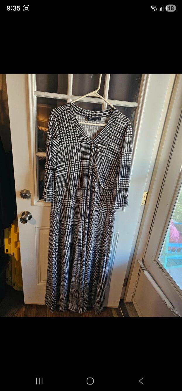 Mlle Gabrielle Houndstooth Faux Wrap Maxi Dress 2X Black White
